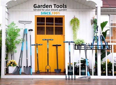 Džonsonų šeimos sodo oazė – saldus spalvų, kūrybiškumo ir ryšio gyvenimas